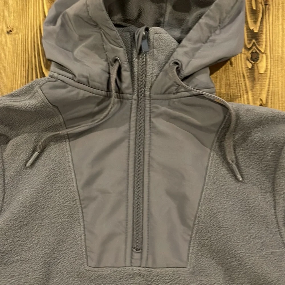 Fleece Pullover Sweatshirt 1/2 Zip Gray Small S - Barely Worn!! - Picture 5 of 7